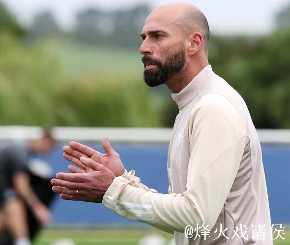 隐形王者！这位阿根廷门将传奇蓝桥人生，从球员到助教冠军不断