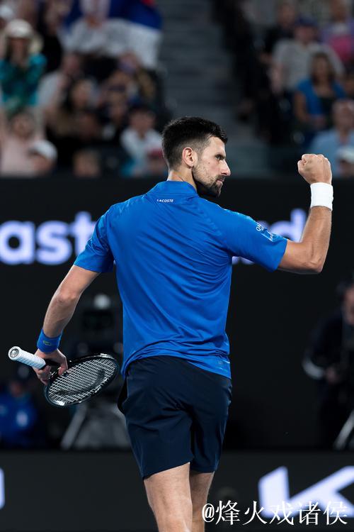 澳网次日德约科维奇逆转晋级 辛纳豪取跨年15连胜